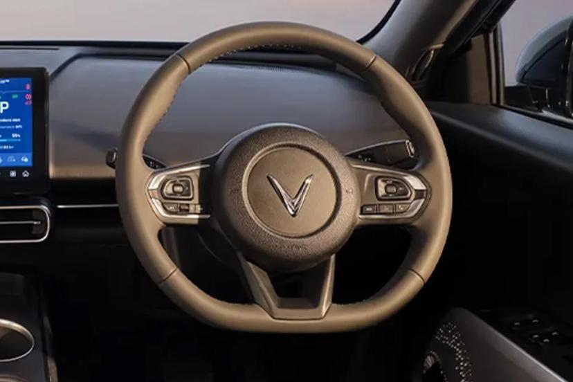 vinfast-vf-mpv-7-steering-wheel