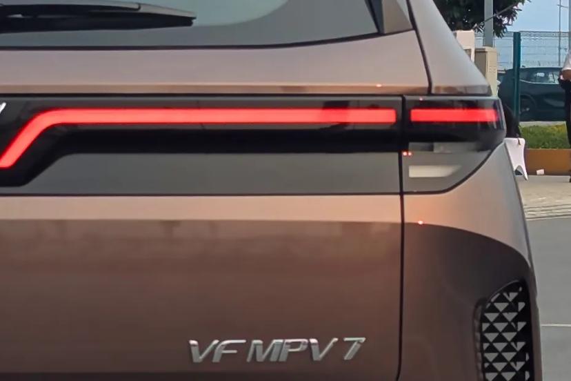 vinfast-vf-mpv-7-taillight