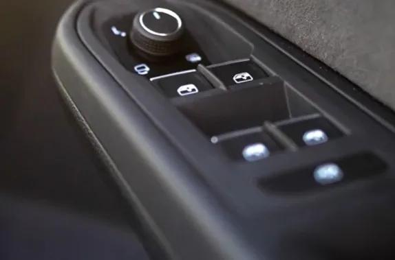 volkswagen-golf-gti-window-control