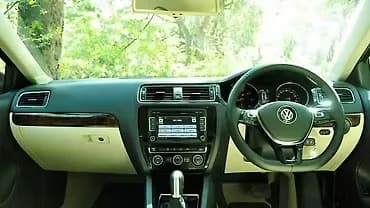 volkswagen-jetta-dash-board