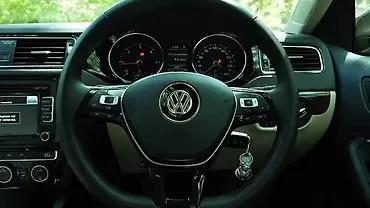 volkswagen-jetta-steering