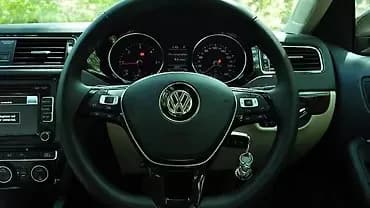 volkswagen-jetta-steering