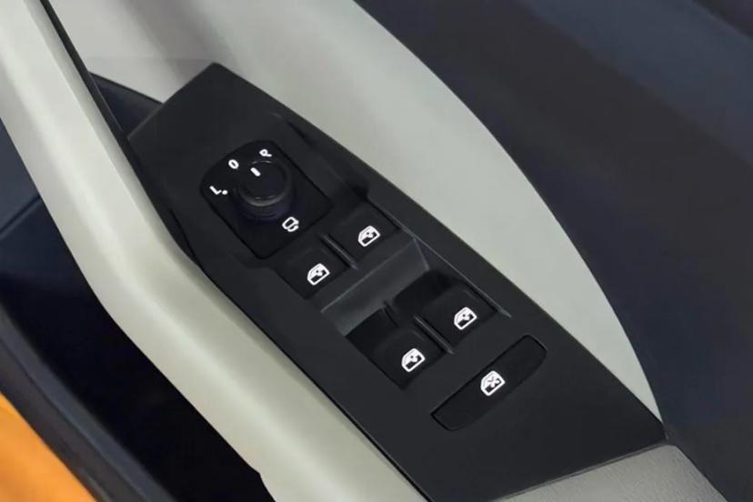 volkswagen-taigun-door-controls