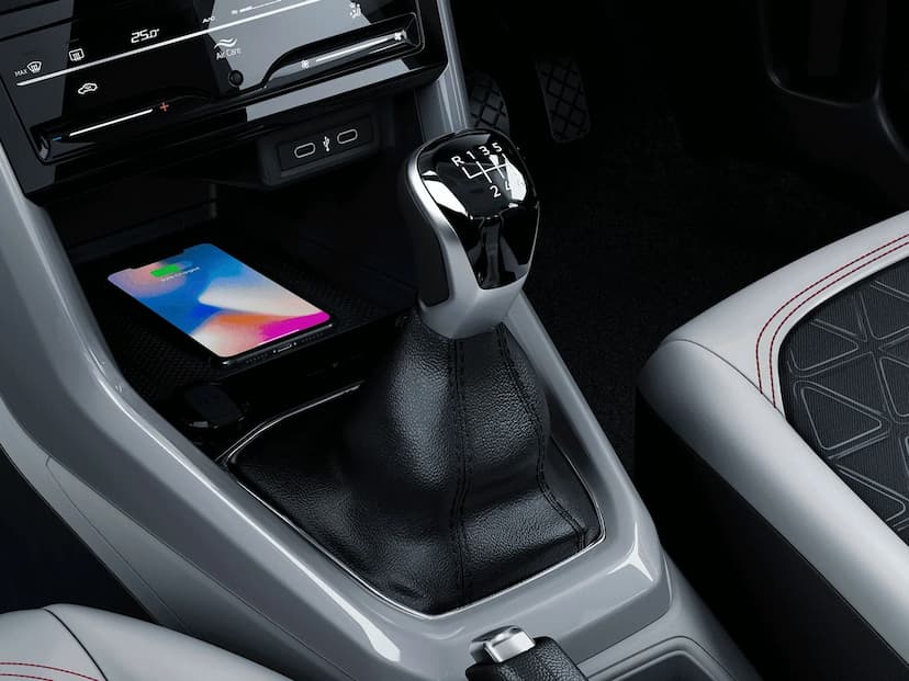 volkswagen-taigun-wireless-phone-charging