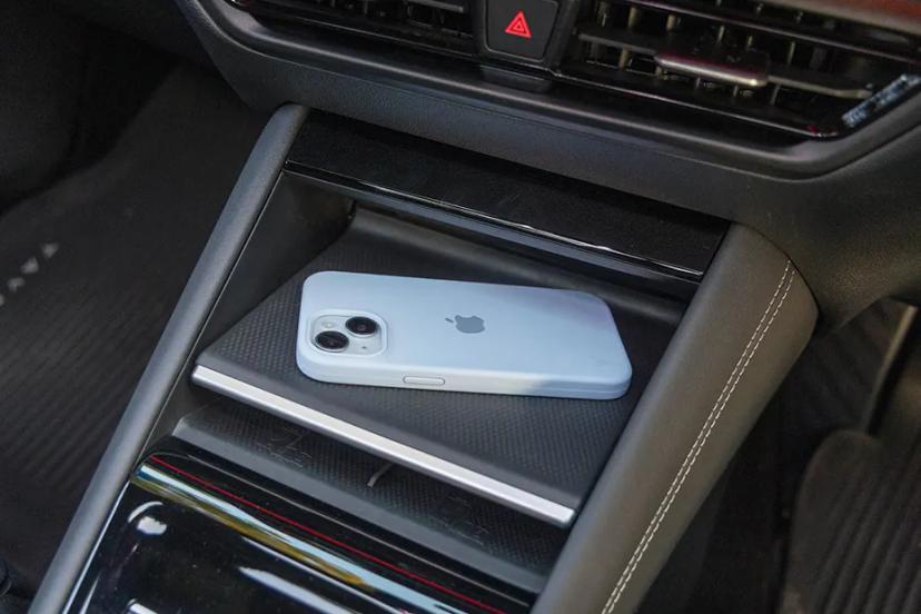 volkswagen-tayron-r-line-center-console