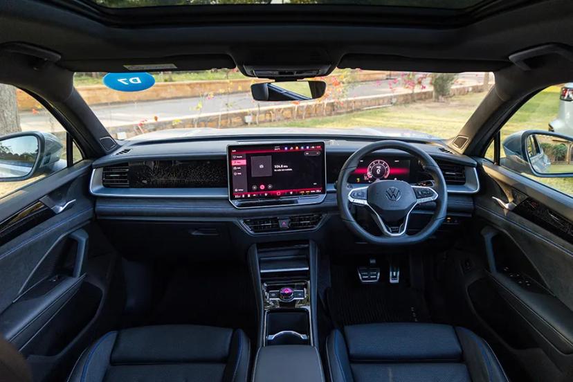 volkswagen-tayron-r-line-dashboard