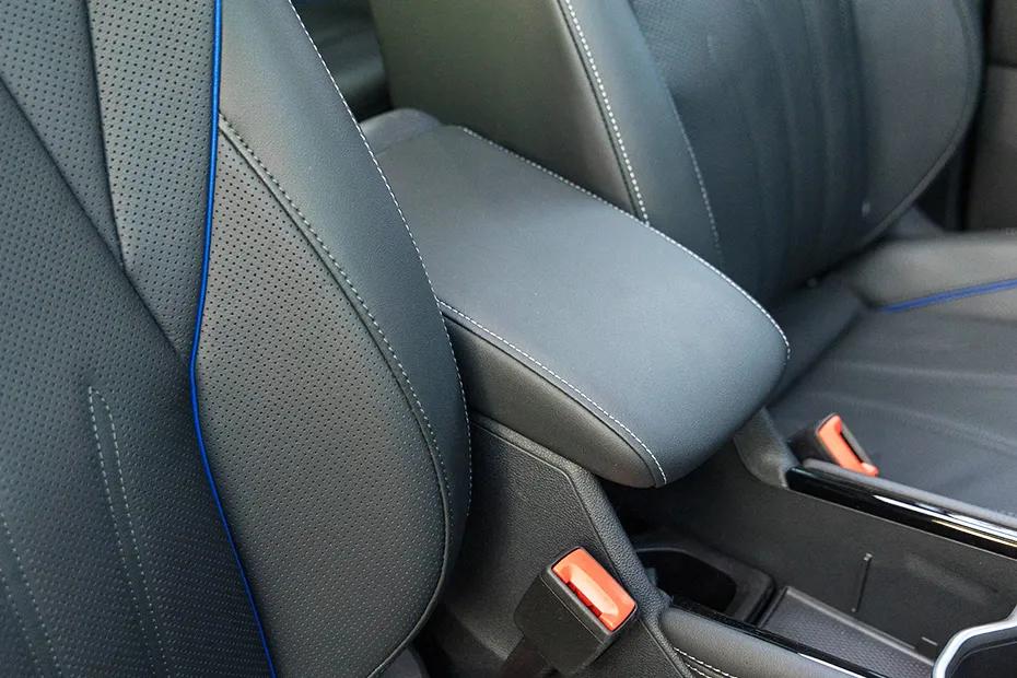 volkswagen-tayron-r-line-front-armrest