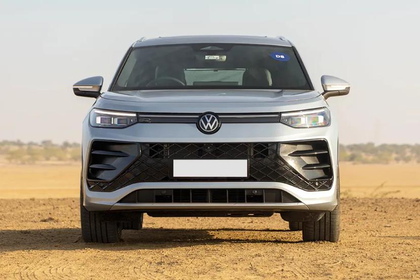 volkswagen-tayron-r-line-front-view