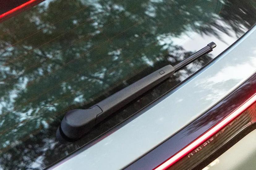 volkswagen-tayron-r-line-rear-wiper-134