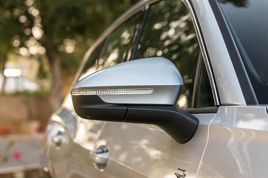 volkswagen-tayron-r-line-side-mirror