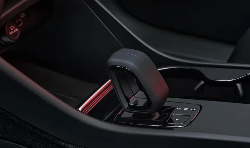 volvo-c40-recharge-gear-lever
