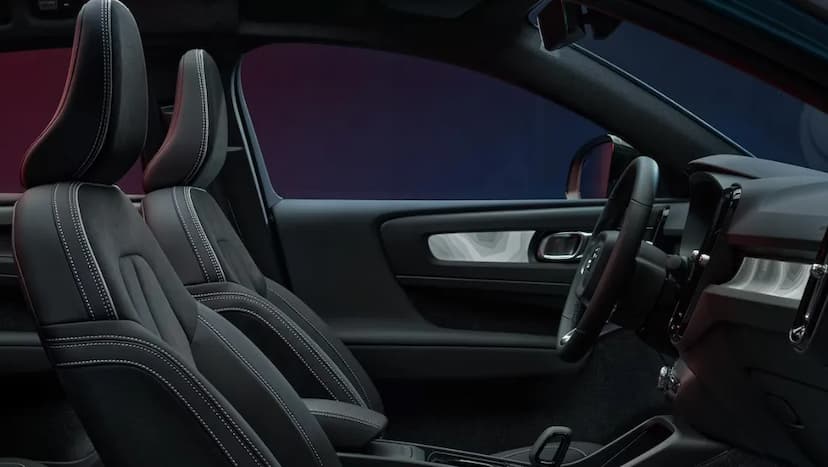 volvo-c40-recharge-seats