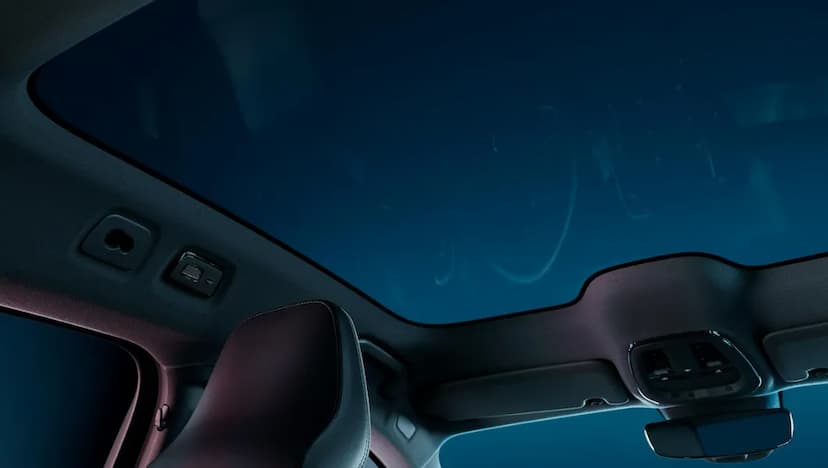 volvo-c40-recharge-sunroof