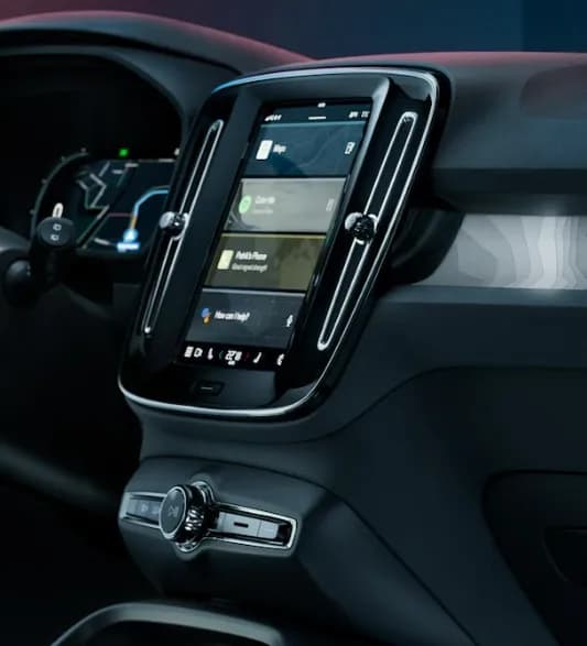volvo-c40-recharge-touchscreen