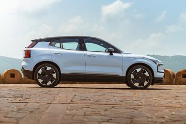 Volvo EX30 preview 3