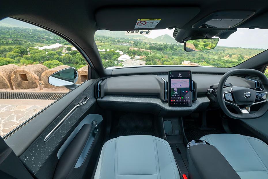 volvo-ex30-passenger-view-
