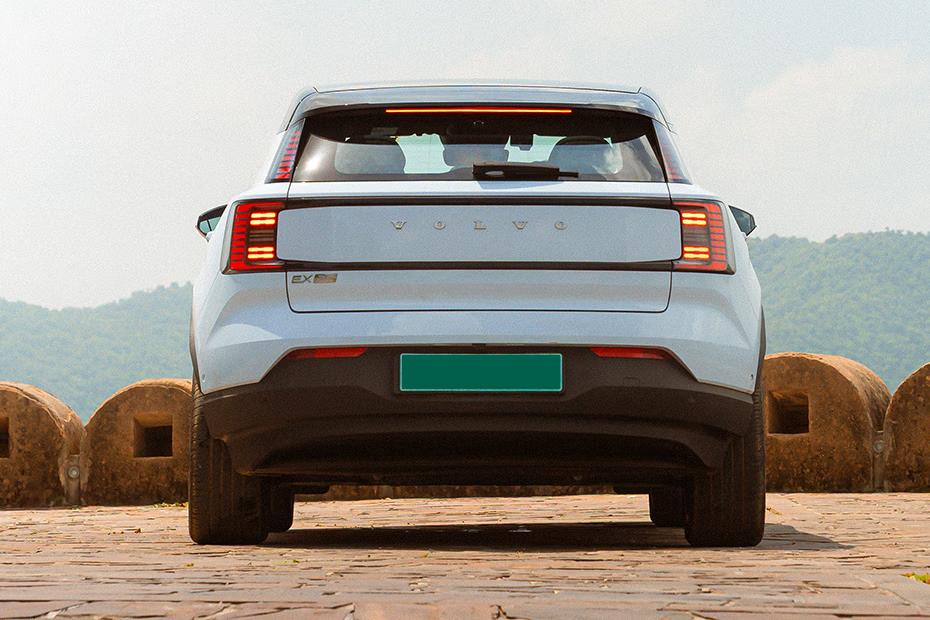 volvo-ex30-rear-view