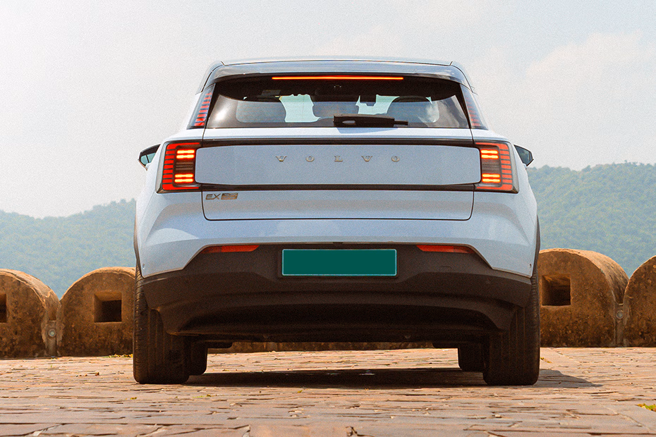 volvo-ex30-rear-view