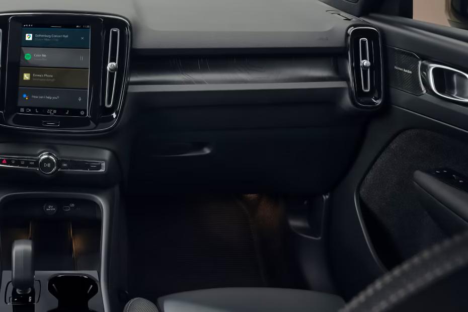 volvo-ex40-glovebox