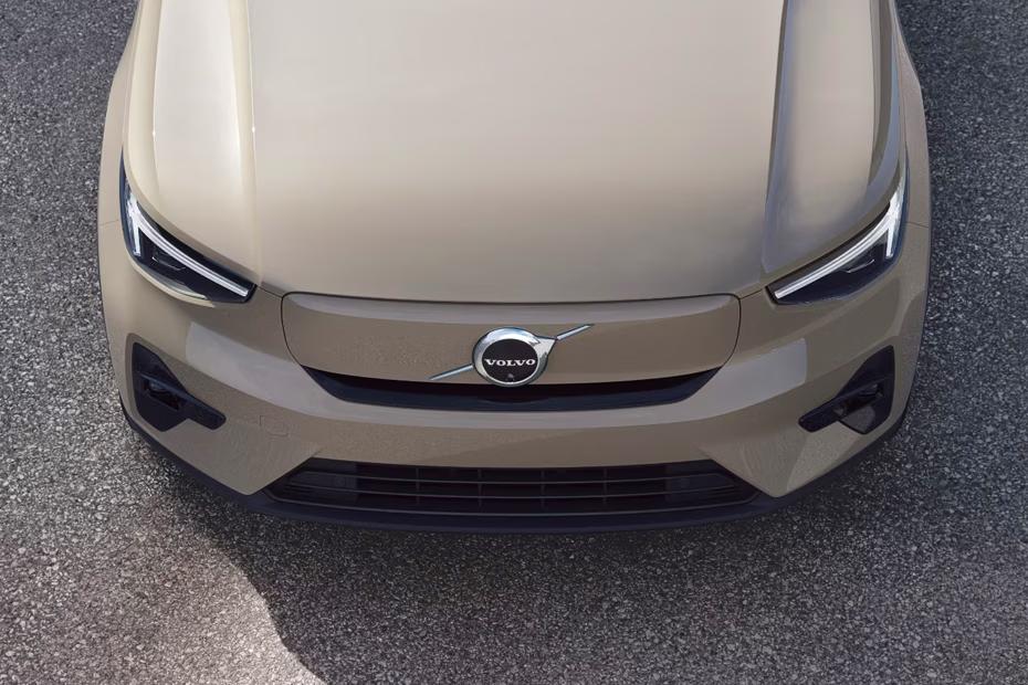 volvo-ex40-grille
