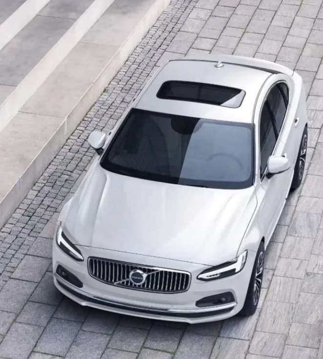 volvo-s90-front-top-view