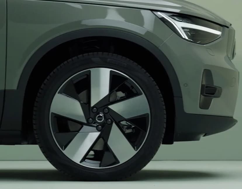 volvo-xc-40-recharge-alloy-wheels