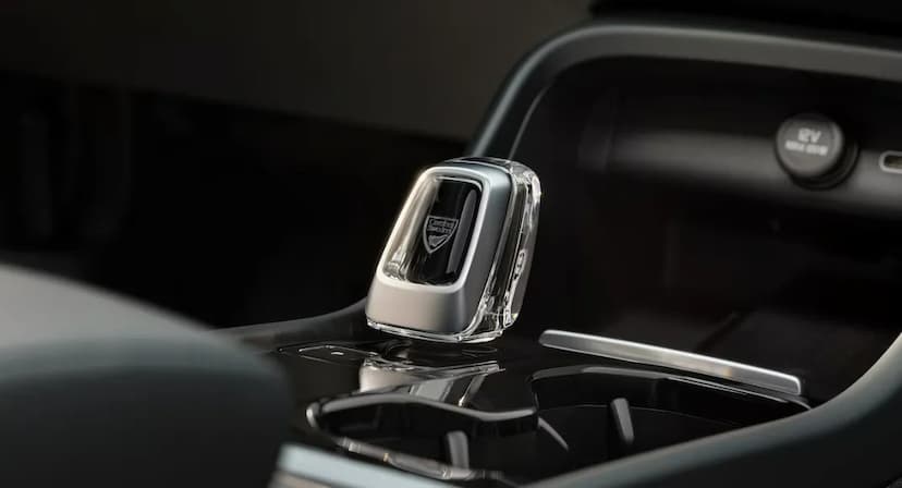 volvo-xc-40-recharge-gear-lever