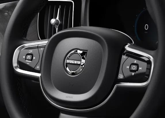 volvo-xc-90-steering-with-controls