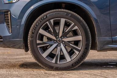 Volvo XC90 preview 2