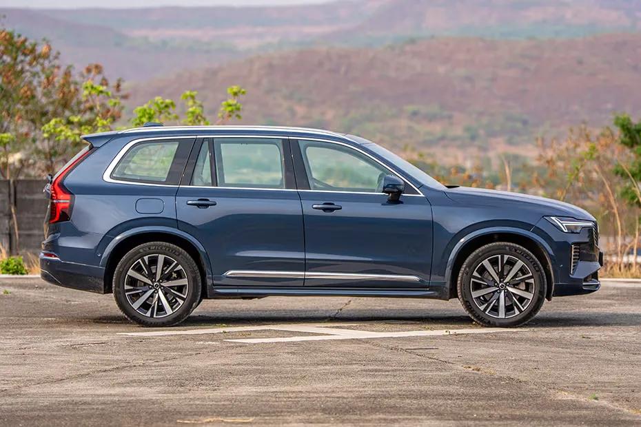 Xc90 Right Side View