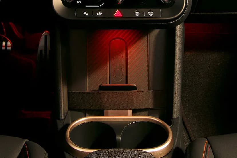 mini-cooper-s-wireless-charging-pad-206