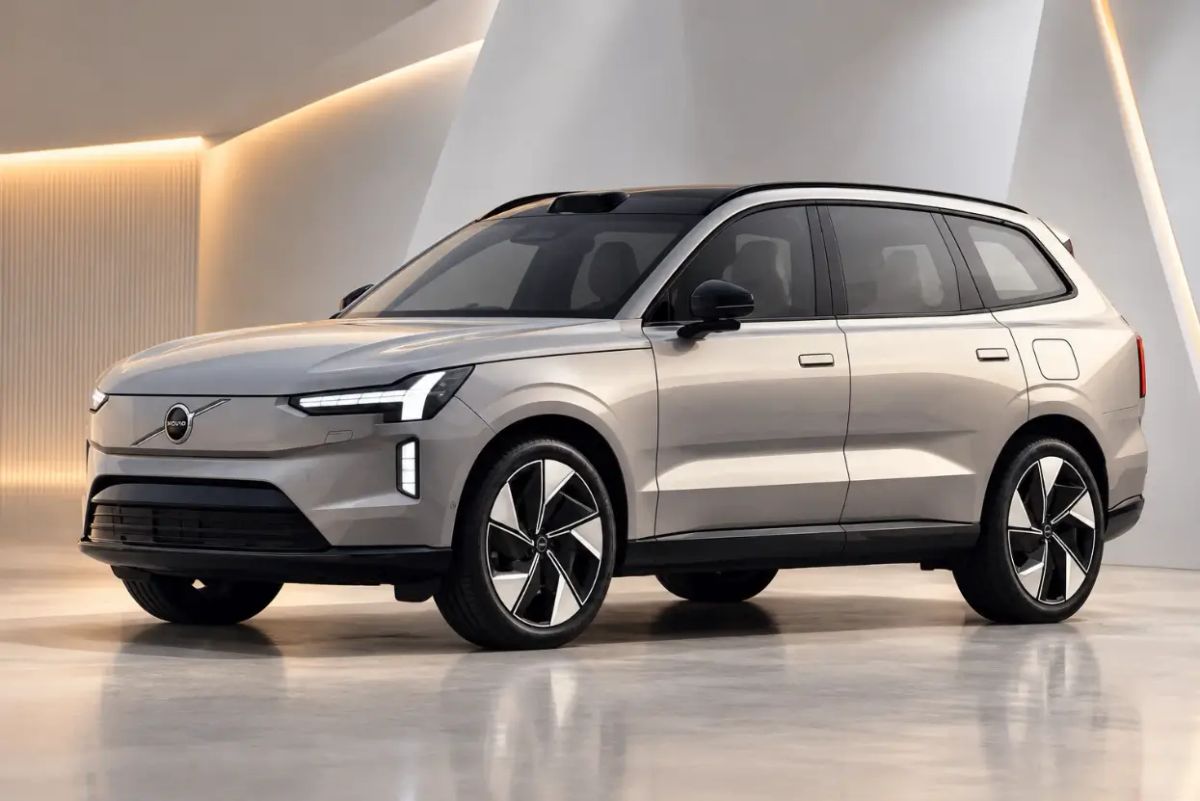Volvo EX90