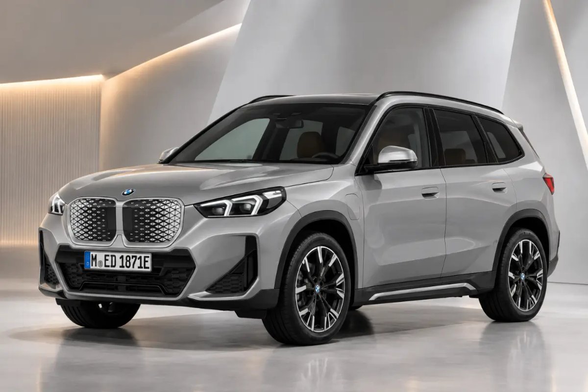 BMW iX1