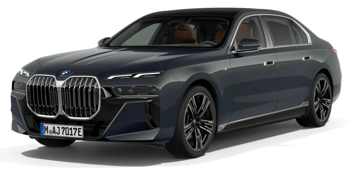BMW i7