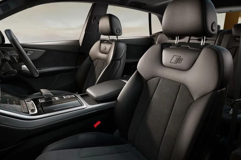 audi-sq8-door-view-of-driver-seat
