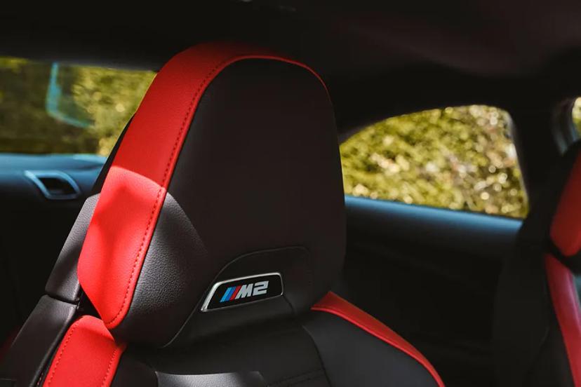 bmw-m2-seat-headrest