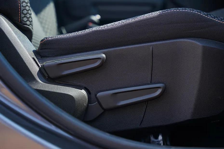 citroen-e-c3x-seat-adjustment
