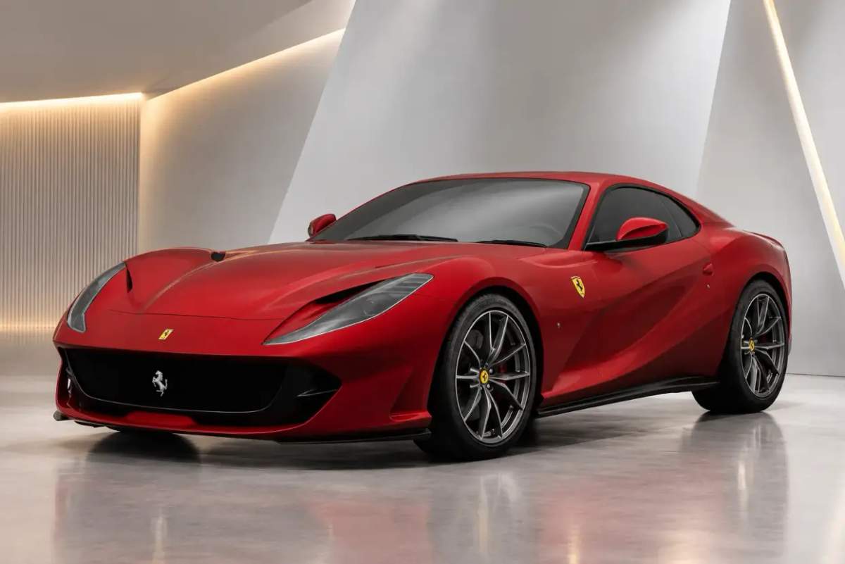 Ferrari 812