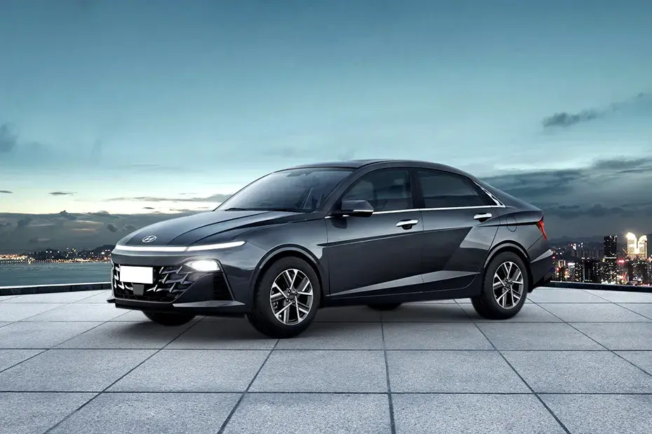 Hyundai Verna SX Turbo DT thumbnail