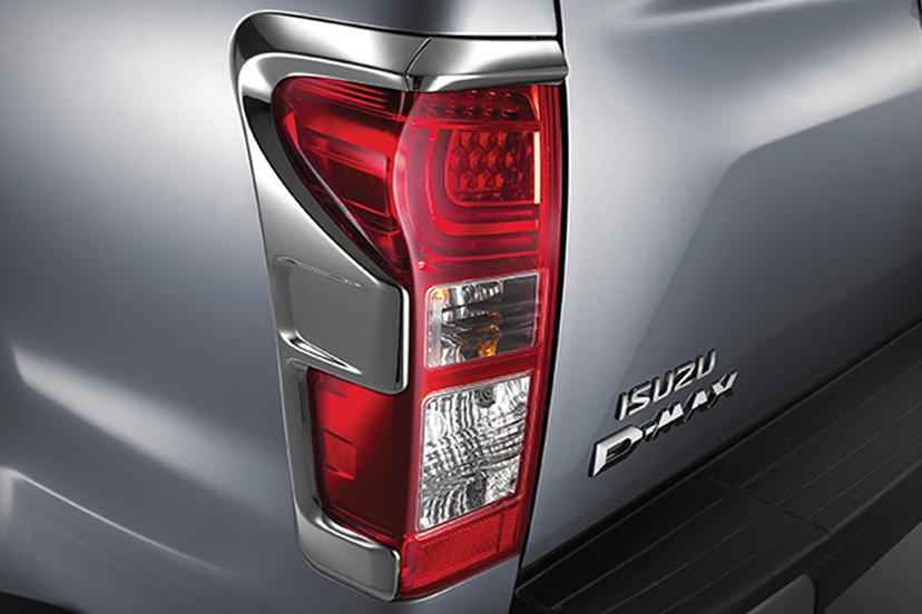 isuzu-hi-lander-taillight