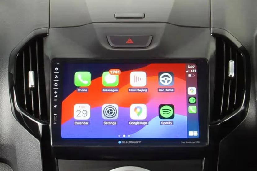 isuzu-v-cross-infotainment-system