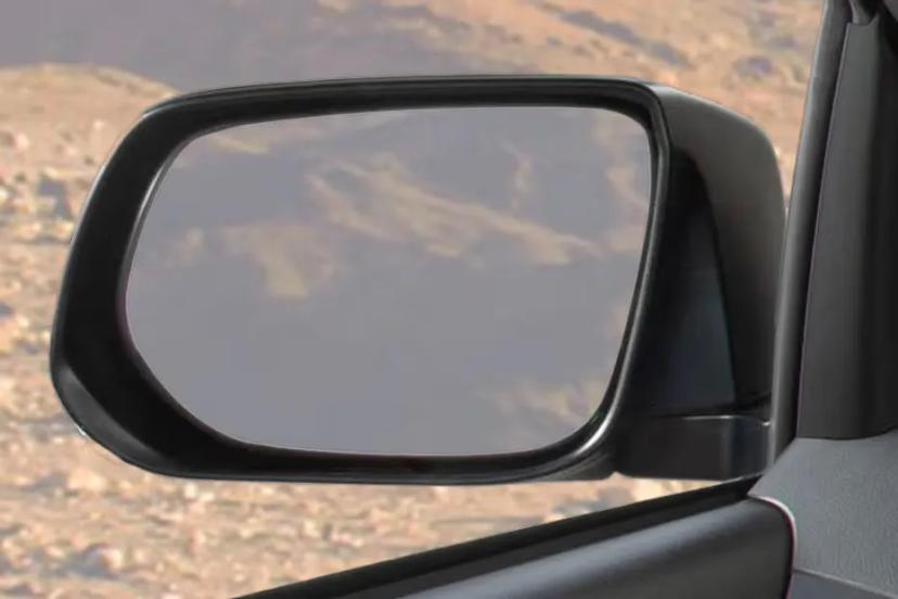 isuzu-v-cross-side-mirror