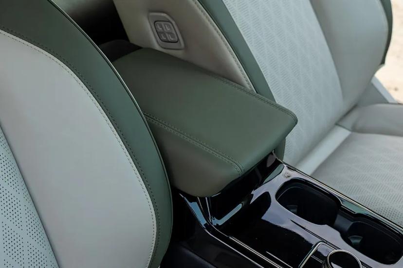 mahindra-xev-9s-front-armrest