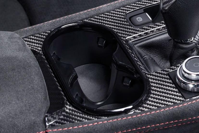 maserati-granturismo-cup-holders