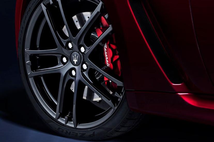 maserati-granturismo-wheel