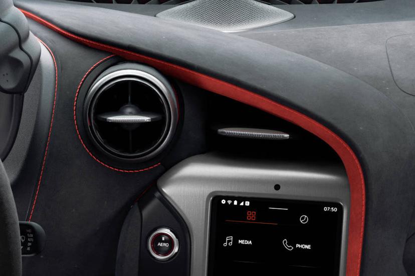 mclaren-750s-ac-vents
