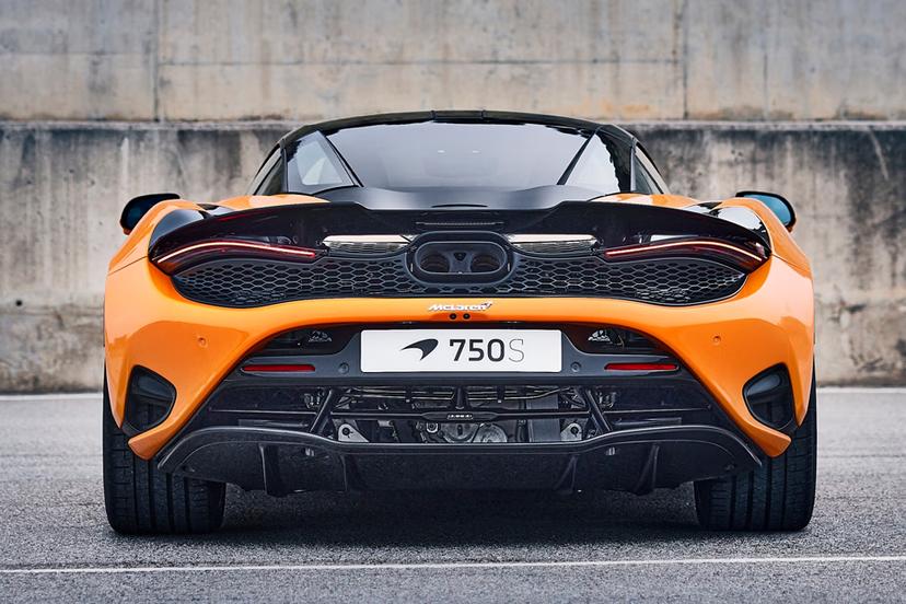 mclaren-750s-rear-view