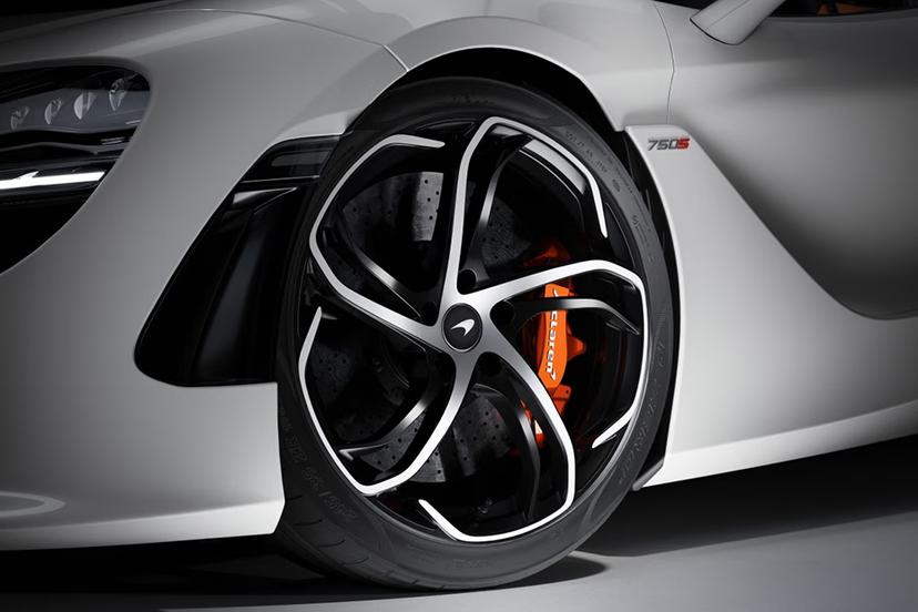 mclaren-750s-wheel