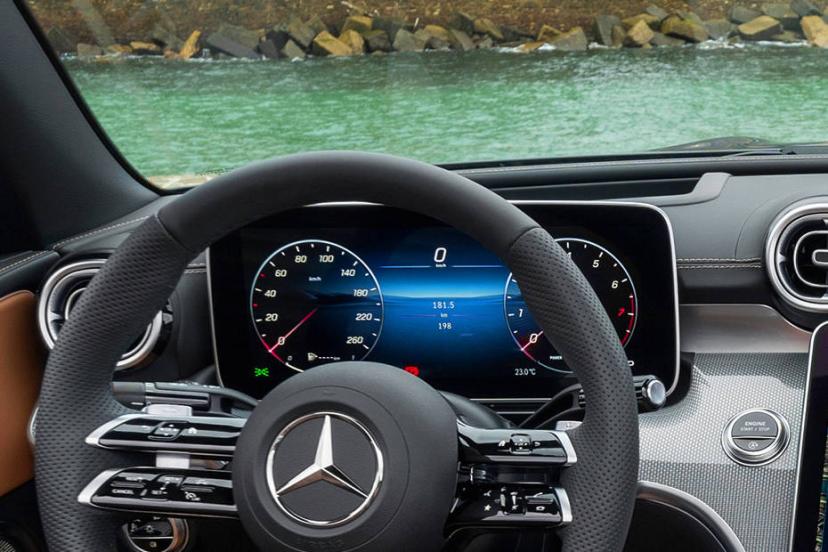 mercedes-benz-cle-cabriolet-instrument-cluster