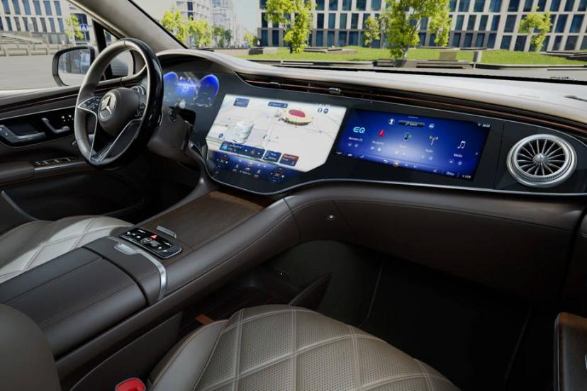 mercedes-benz-maybach-eqs-suv-dash-board